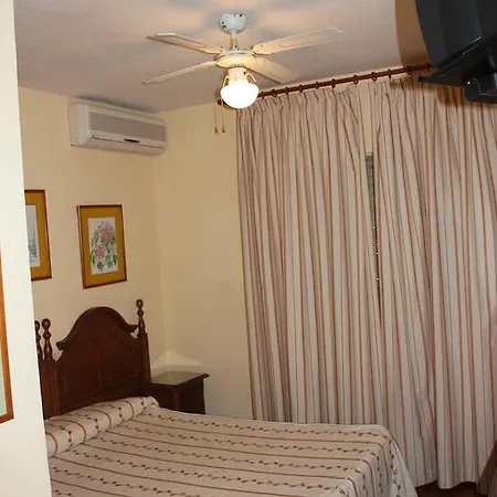 Andalucia Πανσιόν 2*